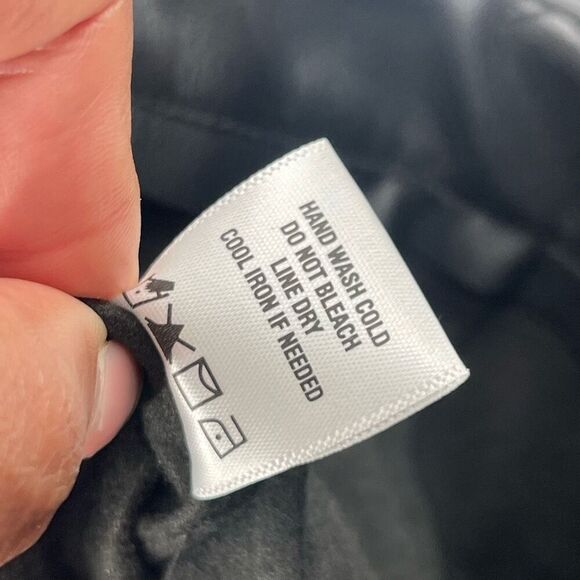 CeCe Women’s Black Faux Leather Cropped Wide Leg High Rise Pants Large NWT - Picture 12 of 13